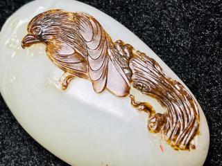 匠心之作!和田玉俄籽"高瞻远瞩"!